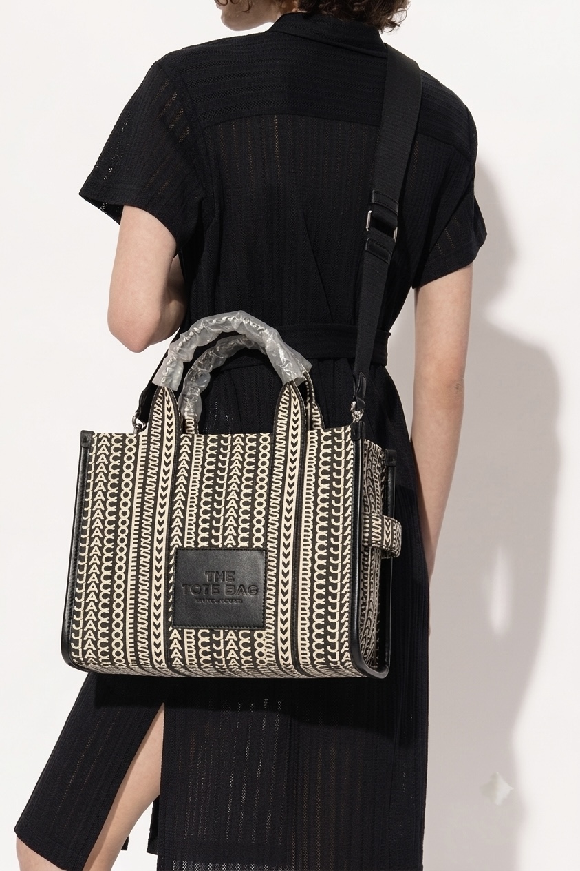 Marc Jacobs The Tote Bag Monogram