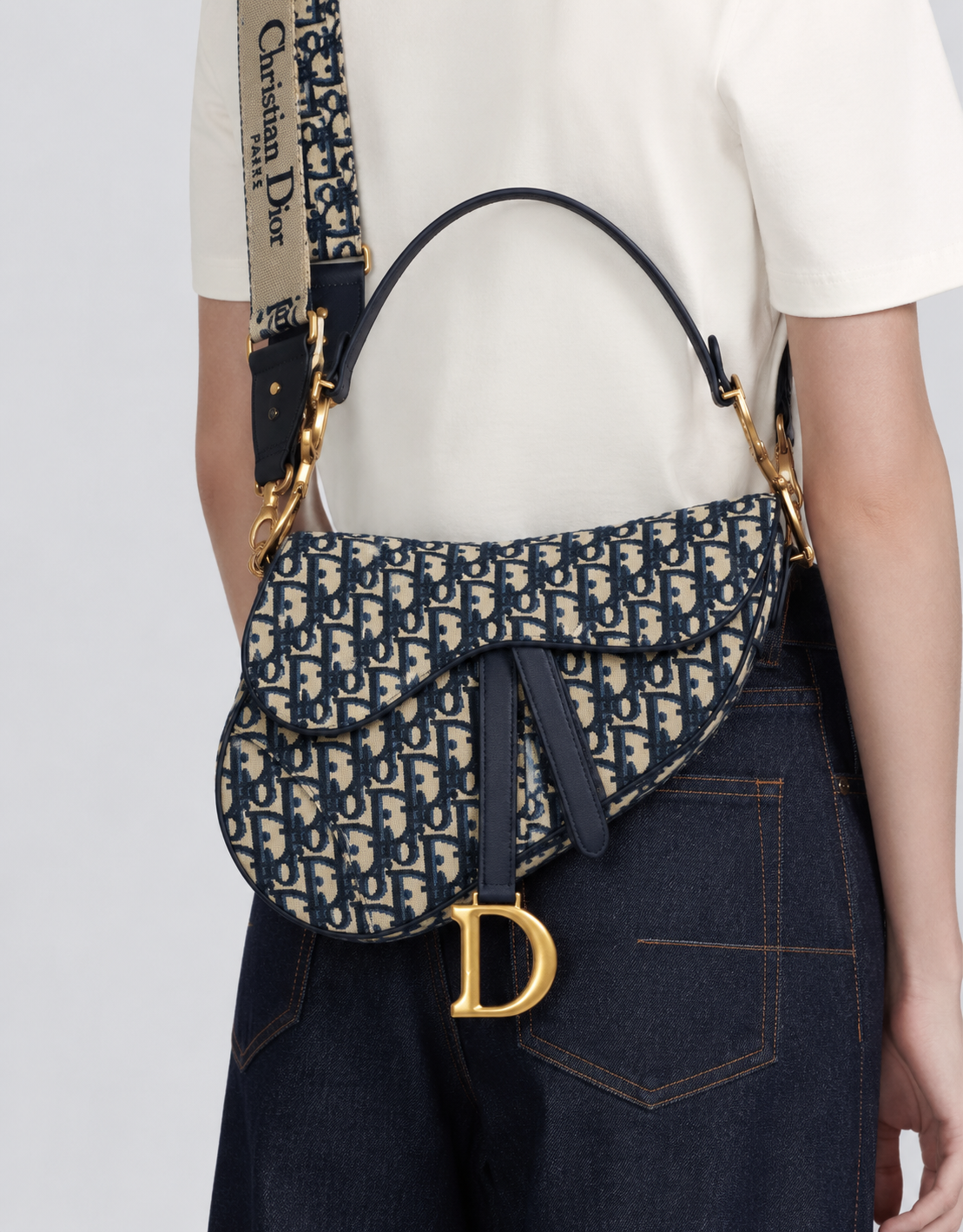 Dior Saddle Oblique Elegance