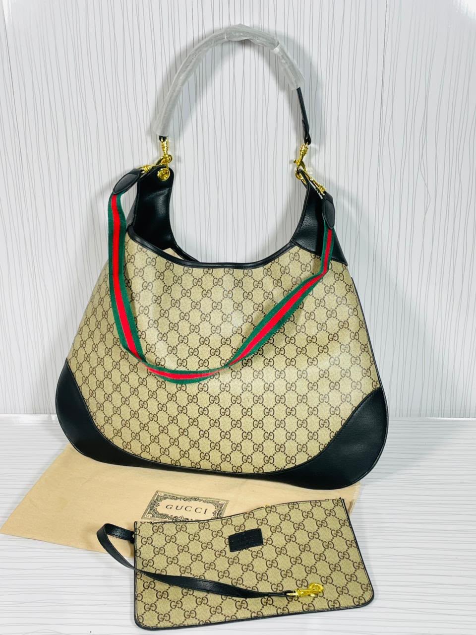 Gucci GG Supreme Heritage Hobo