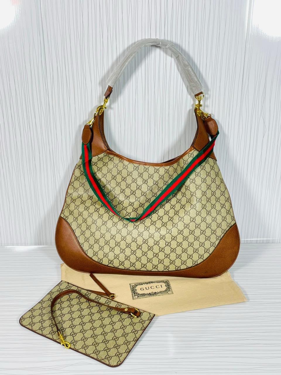 Gucci GG Supreme Heritage Hobo